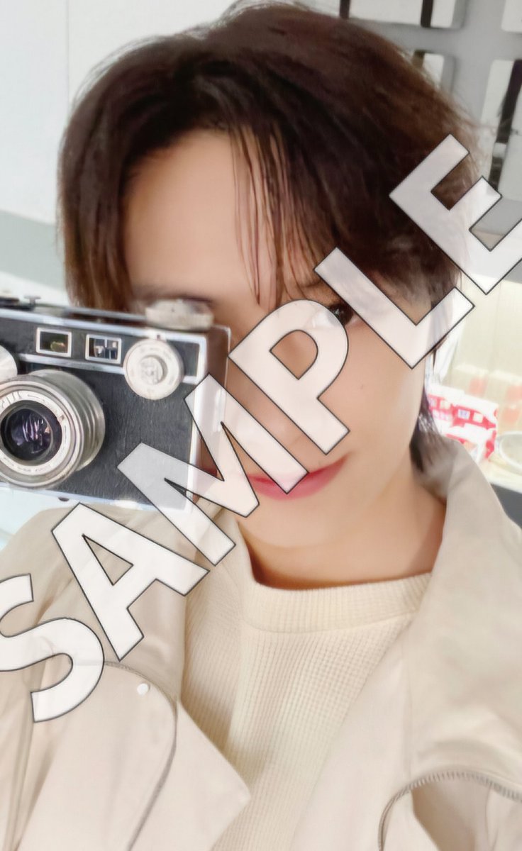 96_6Hui's tweet photo. 촬영 소품 활용해서 찍는 게 너무 귀여움 https://t.co/wppLo58avo