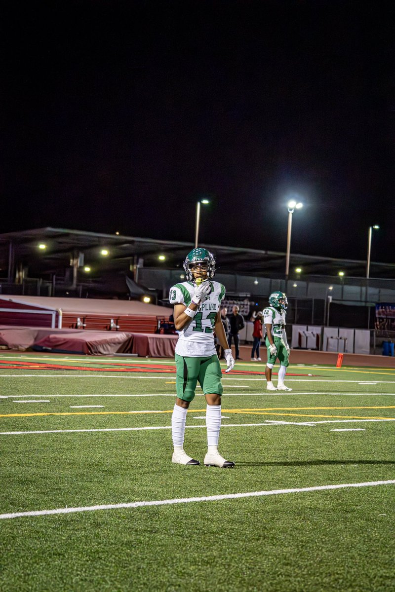 FULL SEASON FILM‼️5’10 GREAT HANDS AND ROUTE RUNNING LINK BELOW <a href="/upland_fb/">Upland Football</a> <a href="/CoachFuzz55/">Albert F Rodriguez</a> <a href="/coachjmcdaniels/">Jeff McDaniels</a> <a href="/JDiMinno/">Jerry DiMinno</a> <a href="/cowstown/">James Cowser</a> <a href="/CoachBestEWU/">Coach Aaron Best</a> <a href="/HCUCoachBachtel/">Coach Jason Bachtel</a> <a href="/coachapatterson/">AC Patterson</a> @Coach_TMunson <a href="/W4DOOD_/">Jaleel Wadood</a> 

hudl.com/v/2Pz8NK