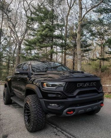 Auto_Porn's tweet photo. Ram TRX https://t.co/qrvJWazJtI