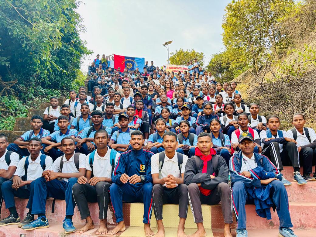 NCC_Bih_Jhar's tweet photo. 37 Jharkhand Bn NCC celebrates NCC Day with an adventure-filled Dalma Trekking event! 90 cadets &amp; 1 CTO participated, promoting physical fitness &amp; team spirit. #NCCDay #AdventureActivity #DalmaTrekking
@CBCRanchi @HQ_DG_NCC @RanchiPIB https://t.co/LGpmWjtF3c