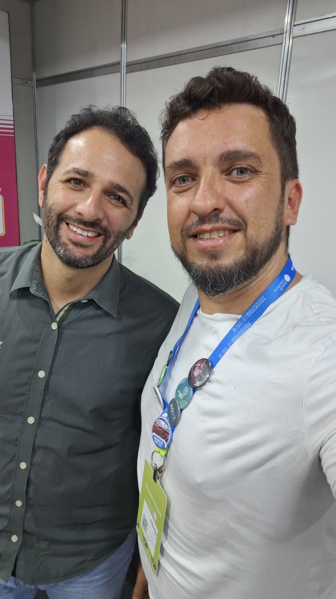 Play na <a href="/CampusPartyBRA/">Campus Party Brasil</a> com o grande <a href="/iberethenorio/">Iberê Thenório</a> do <a href="/manualdomundo/">Manual do Mundo</a> #Tecnologia #Metaverso