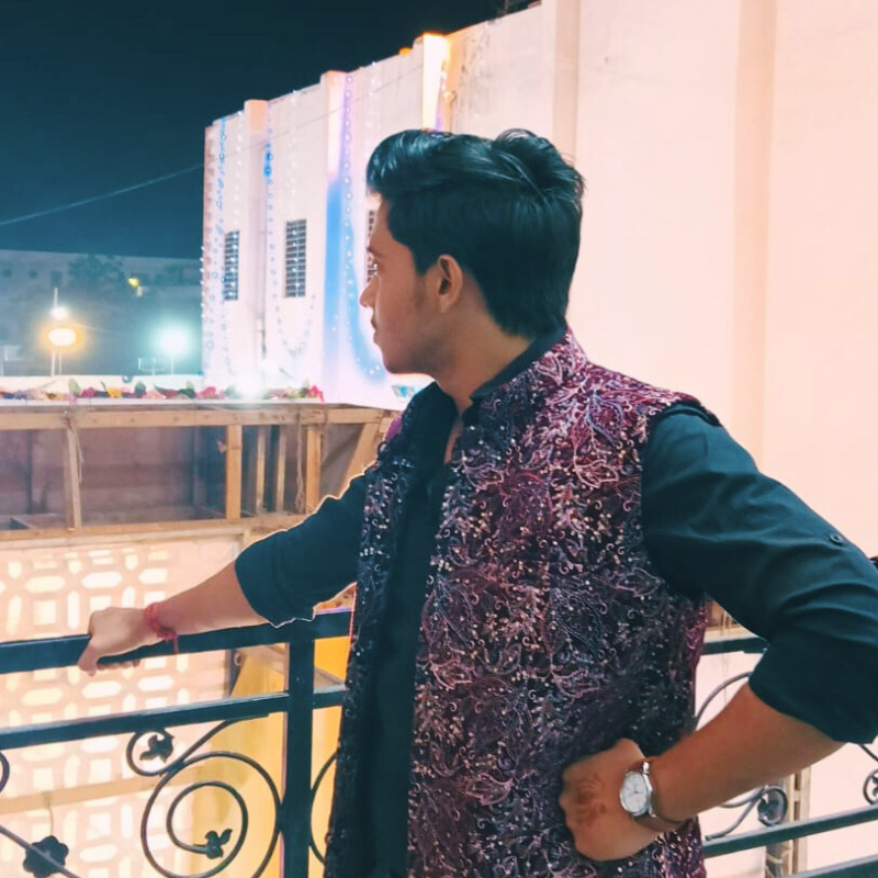 thekunalkashyap's tweet image. Lost in the glow of the night, embracing the calm and the charm. ✨ #TraditionalVibes #KunalKashyap #EveningReflections