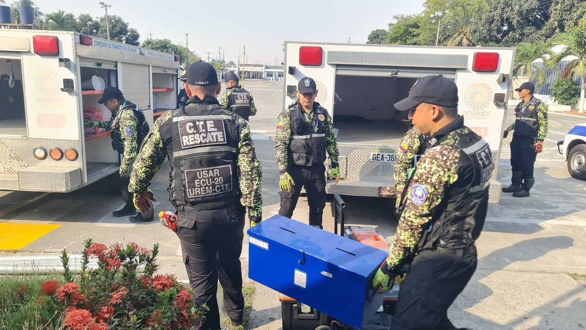 uremcte's tweet photo. Continuamos con nuestra participación en el Simulacro de Terremoto Guayaquil 2024. @alcaldiagye #GYE_Preparado #SimulacroDeTerremoto #UREM https://t.co/bbBhbS8CWJ