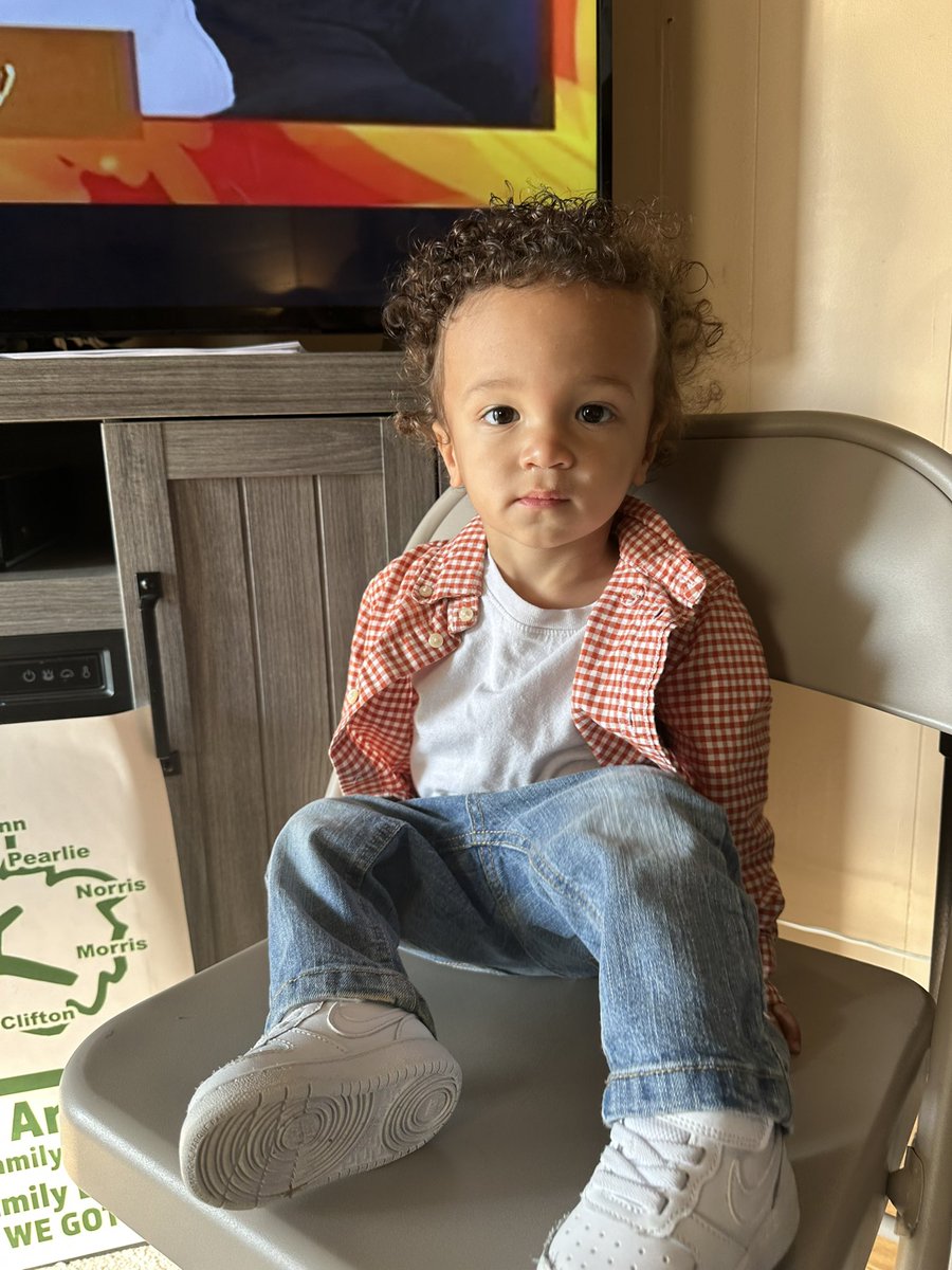 emily sain tweet media