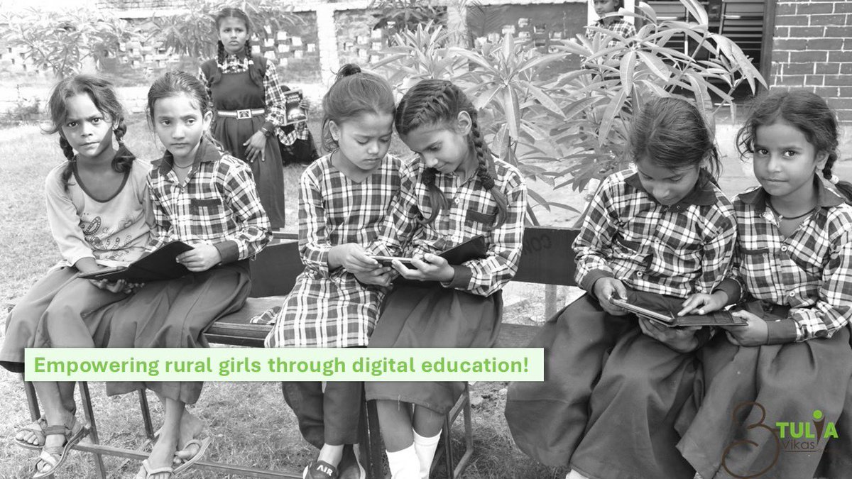 manavsharma's tweet image. आतुल्य विकास फाउंडेशन ग्रामीण बेटियों को डिजिटल शिक्षा से सशक्त बना रहा है।

हमारा मानना है कि हर बेटी को बेहतर शिक्षा और उज्जवल भविष्य का हक है। साथ आइए, इस बदलाव का हिस्सा बनें!

#DigitalEducation #BetiPadhao #RuralEmpowerment @atulya_vikas