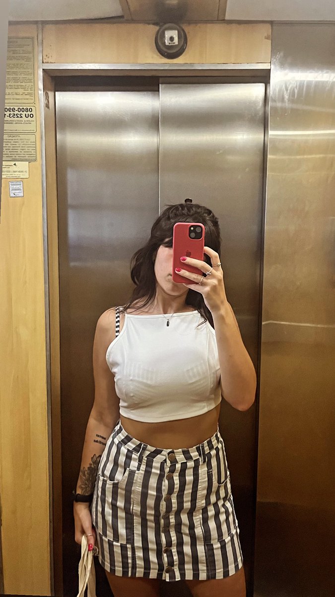 amarinet___'s tweet photo. Migs, o melhor jeito de se vingar do ex abusivo: fique extremamente gostosa e com a ctz de que ele nunca mais irá encostar um dedinho mindinho nessa deusa maravilhosa que tu é. 👁️👄👁️ https://t.co/6nEcaFDquO