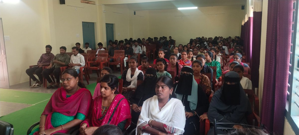 venureshaveni03's tweet image. Pharma Vision of Nalgonda organised a seminar on the theme of Pharmacist Nation Rebuiling at Nalanda College of Pharmacy.
@ABVPTelangana
@PharmaVisionOrg 
#abvp #pharmavision