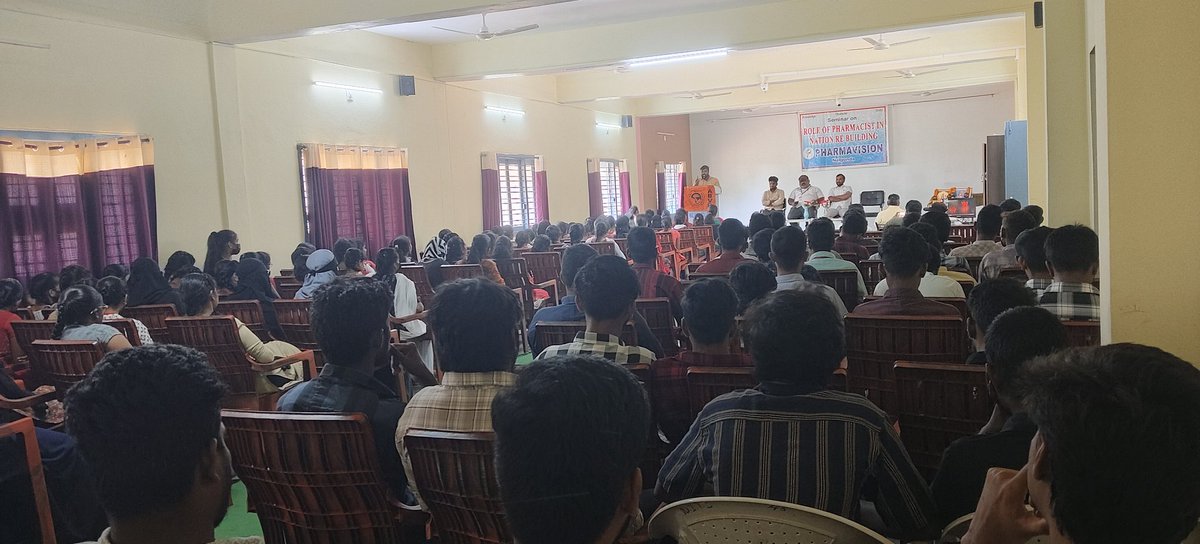 venureshaveni03's tweet image. Pharma Vision of Nalgonda organised a seminar on the theme of Pharmacist Nation Rebuiling at Nalanda College of Pharmacy.
@ABVPTelangana
@PharmaVisionOrg 
#abvp #pharmavision
