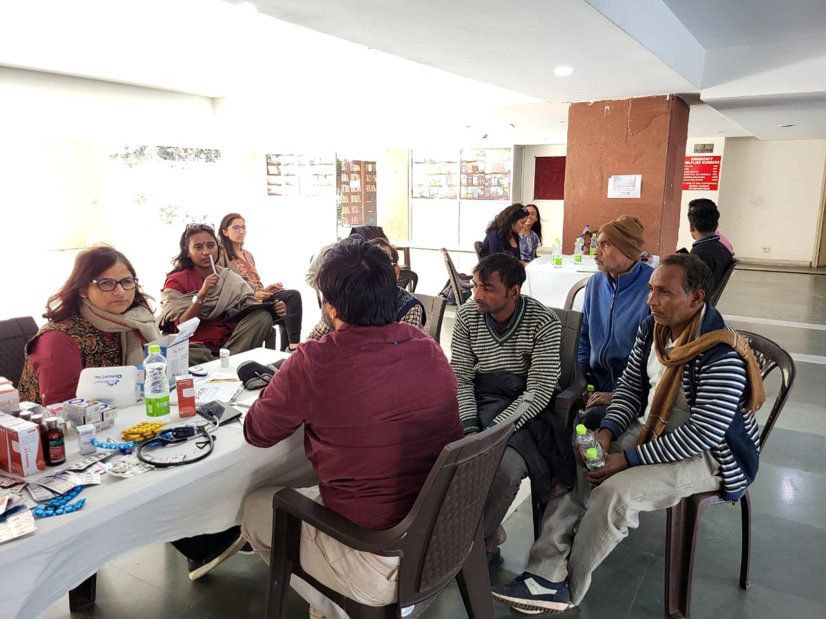 DharDipsita's tweet image. Our first free health camp in Delhi with JSA,DSF and STREET lab UofT for Gig and other outdoor workers. The most surprising thing is how normalised the pollution and its effects are. People are aware of what they are going through yet absolutely unaware of what can be done!