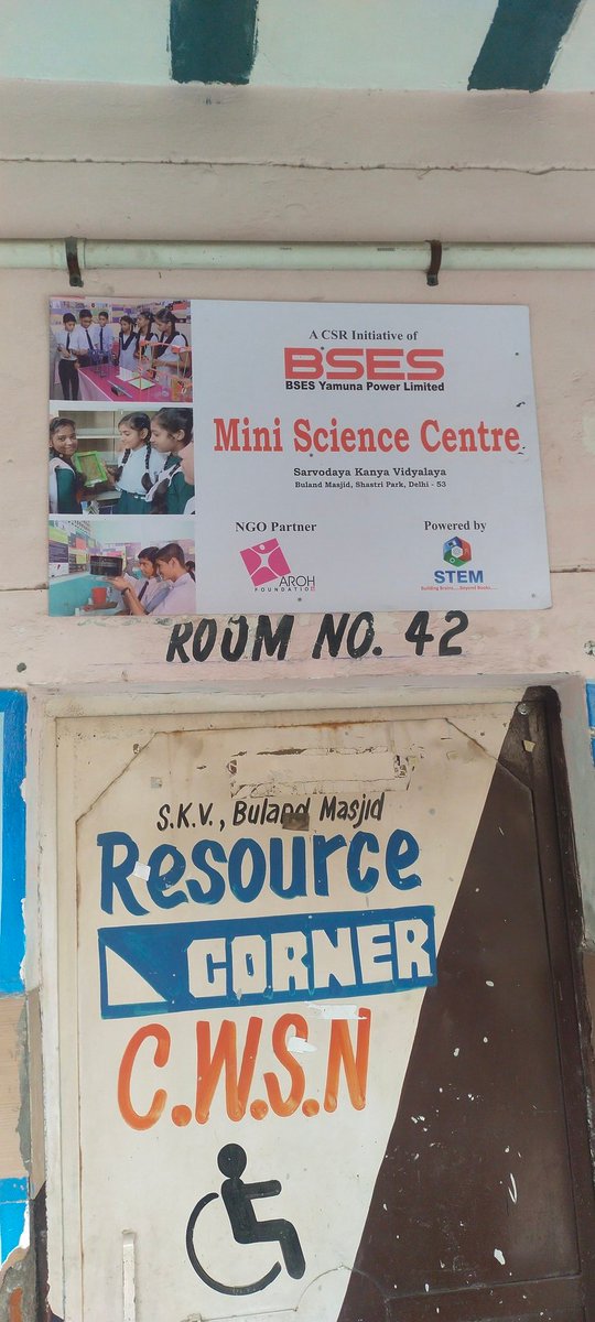SKVbmsp1105236's tweet image. Mini Science Centre (MSC) established in our school @skvbmsp1105236 
It includes 60 table top interactive science and maths working models along with informational backdrops &amp;amp; user manuals.

#minisciencecentre
#scienceexhibit
#reformingeducation
#tlmexhibition
#delhigovtschool