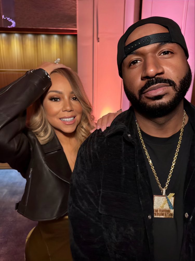 DJSUSSONE's tweet image. A successful thanksgiving night with my family @mariahcarey and team. Happy Thanksgiving. 🦃🦋