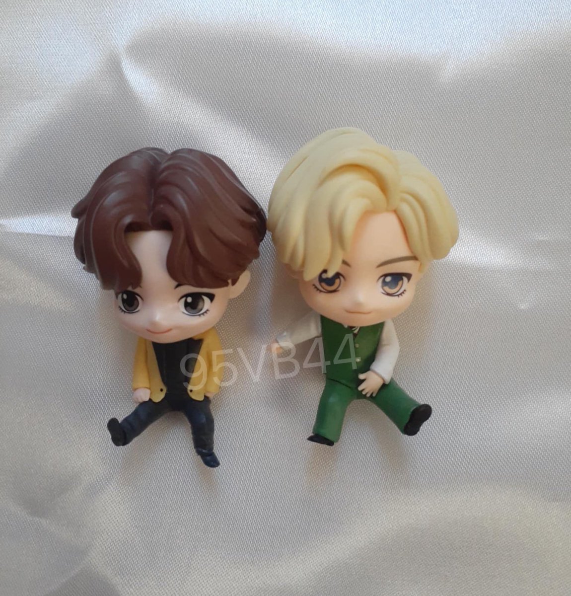 95VB44's tweet image. ส่งต่อหมดนี่ 200รวมส่ง 🌷 แท้หมด💯💯

-โปสเตอร์ 1 (ไม่มีตำหนิ)
- ฟิกเกอร์ 2 (ไม่มีตำหนิ ไม่มีกล่อง)

ดูพต.DMได้เลยงับบ 🩷

#ตลาดนัดบังทัน #ตลาดนัดรถไฟBTS #ปล่อยของสะสมบังทัน #อัลบั้มบังทัน  #ตลาดนัดบีทีเอส