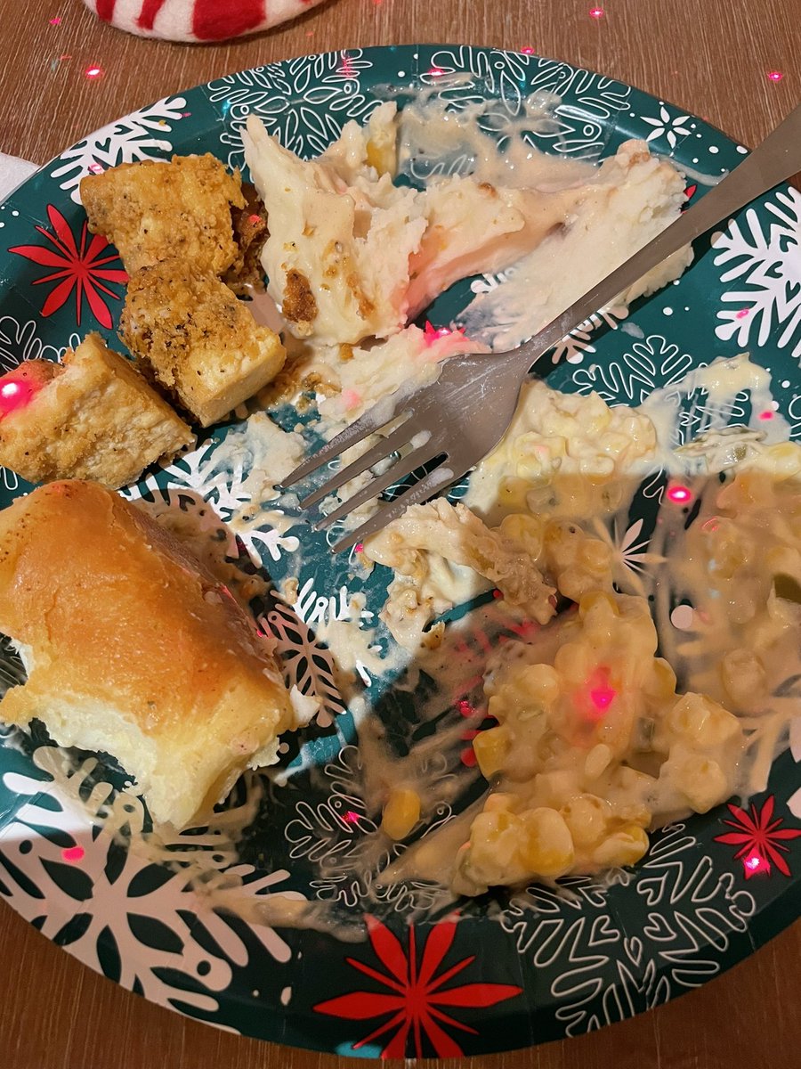 vegetarians on thanksgiving be like yum carbs