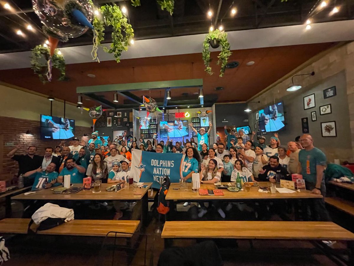 HellfinR's tweet image. Dolphins Nation México in the House of the Dolphin #foximpactonfl