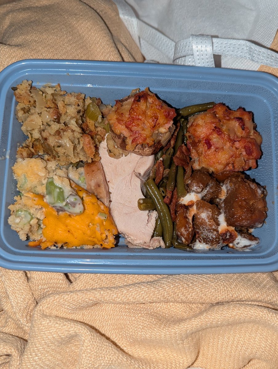 My friend was finally able to bring me the plate she made me. She cooked her ass off today! She brought me stuffed mushrooms w/crab, broccoli casserole, stuffing &amp; mashed potatoes, pumpkin pie &amp; more! She really cooked her ass off today.