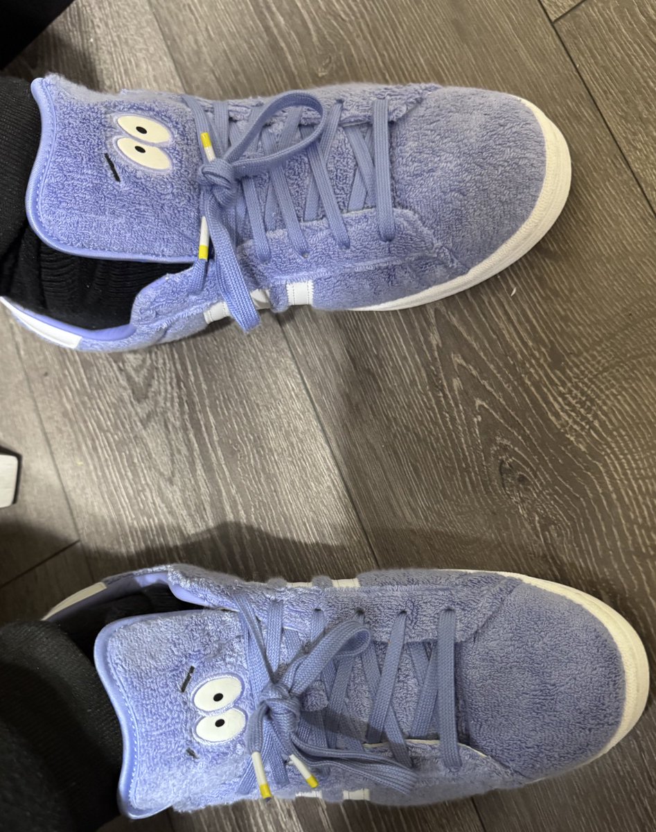 SnkrsStock's tweet photo. KOTD 👀 

Food was hitting different this year 😉 https://t.co/y9E4lfrX9c