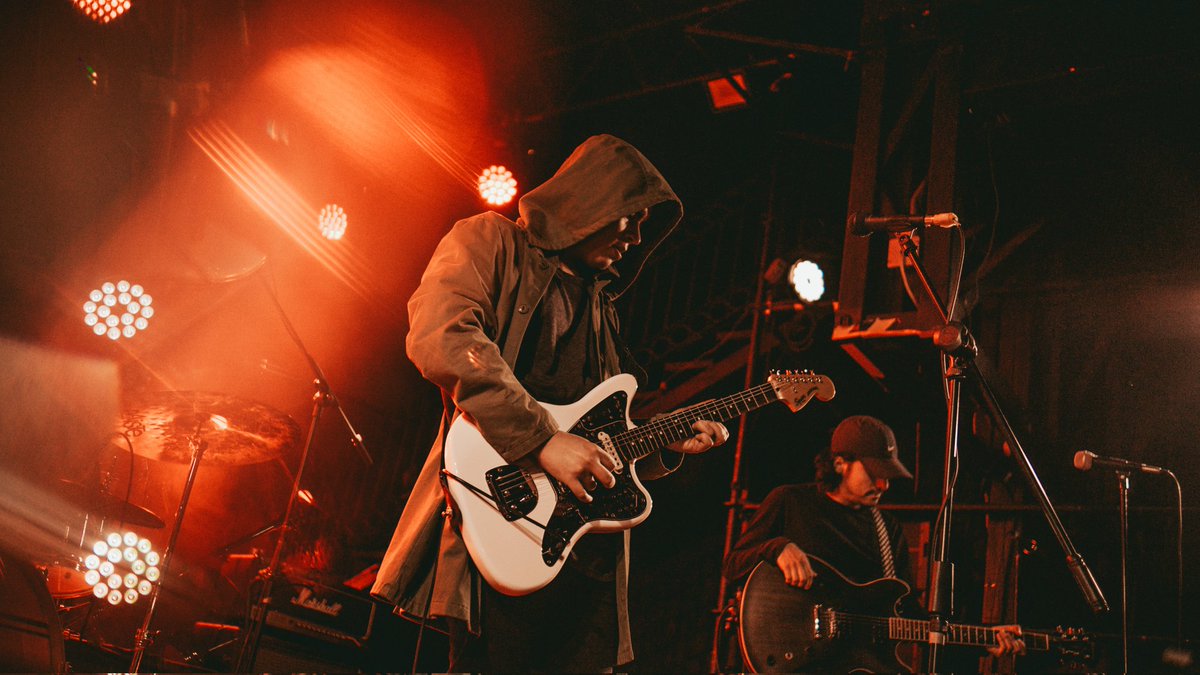 diciembre_trece's tweet image. Movements le dió su bendición al rock tristiano