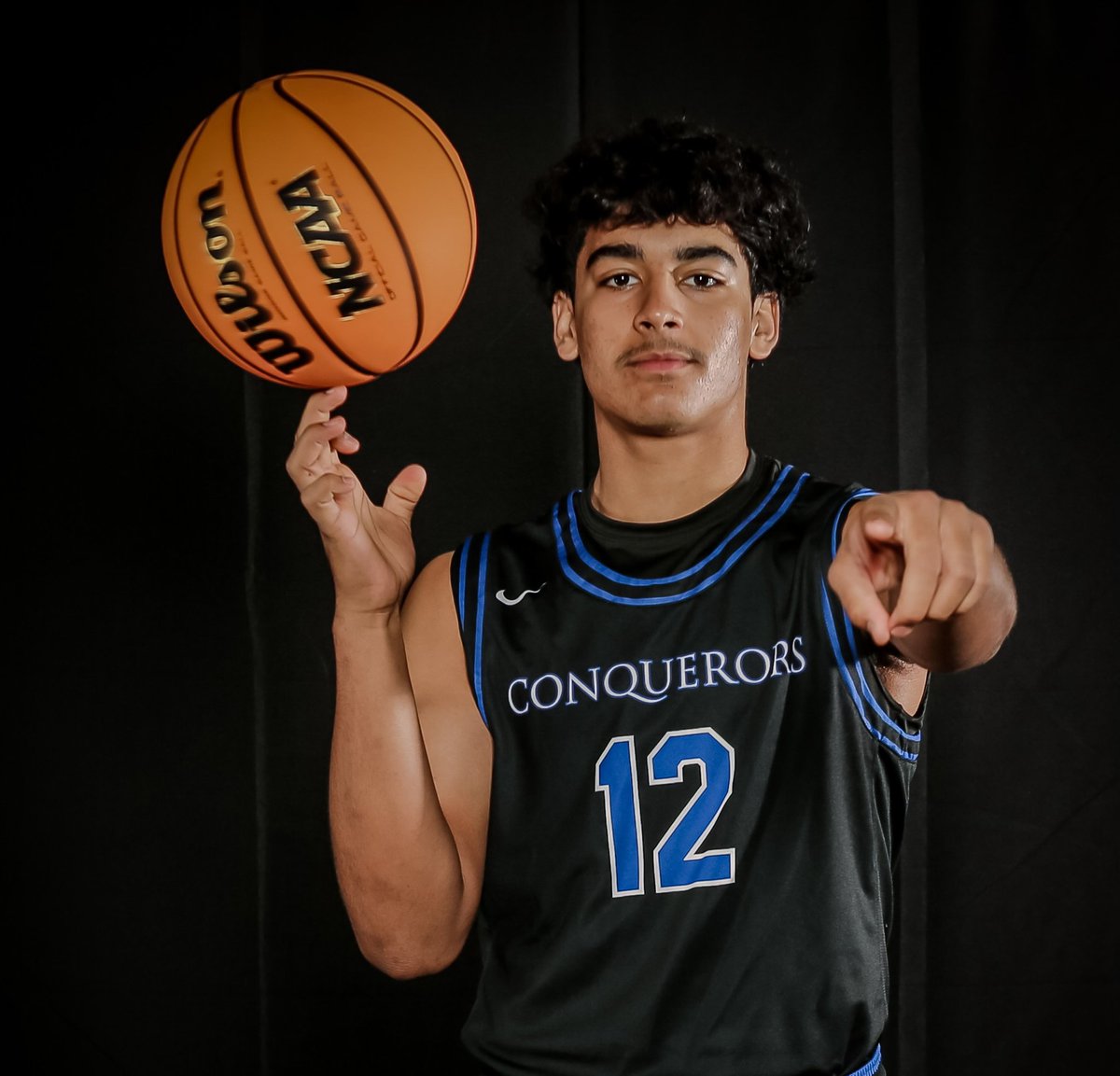 GamepointNation's tweet photo. 2025 6'0 Augustine Youssef has Desert Christian Academy off to a (3-0) start to the season averaging 26.7ppg &amp; 11.0rpg. Unsigned PG in the Class of 2025. Highlights from a recent win vs California Lutheran. @AugustineYouss2 @GamepointInland https://t.co/WhXXMKJeZ0 https://t.co/LFbbCFf23s