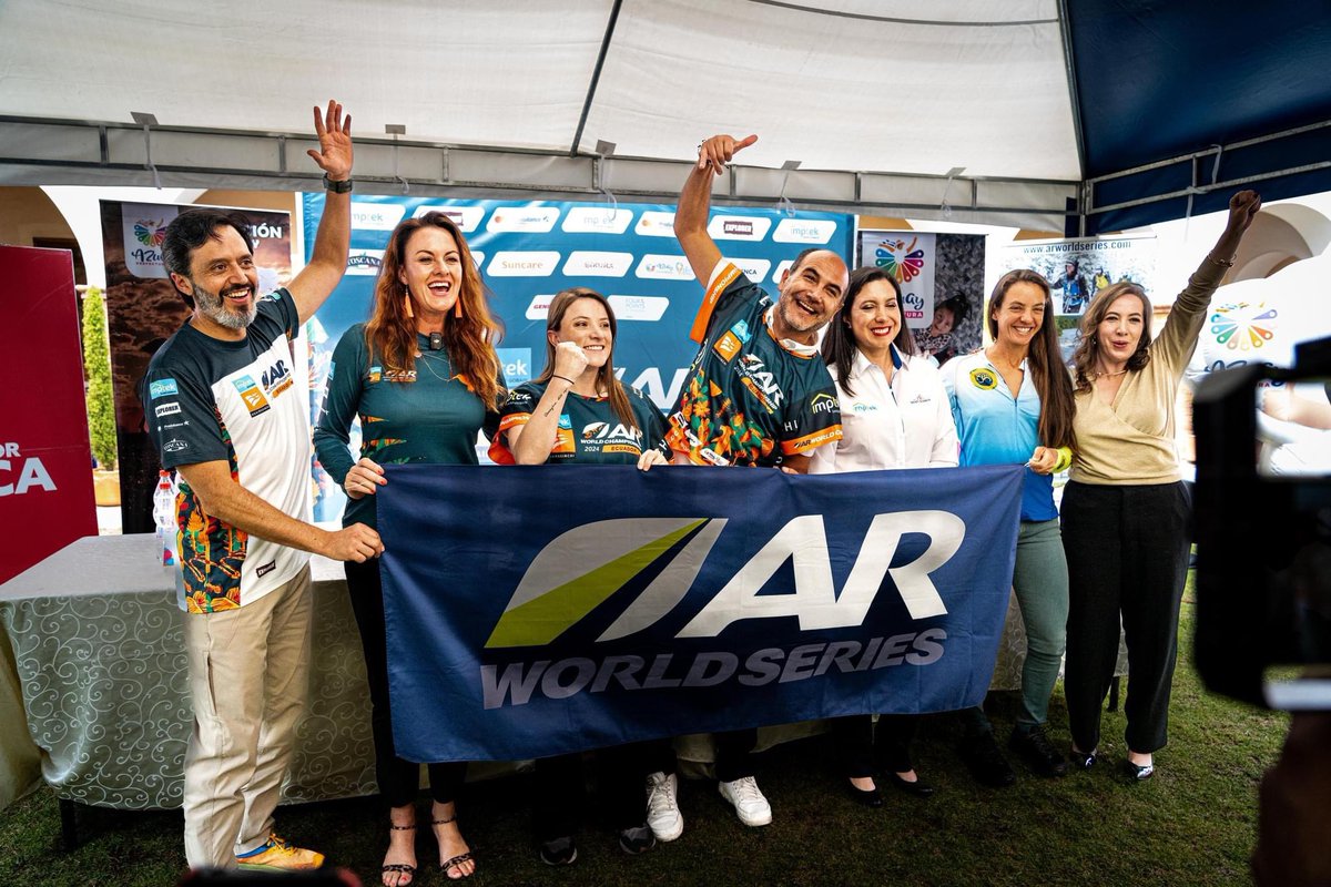 KineticHeidi's tweet image. @ARWorldSeries press conference time here in Cuenca, Ecuador @DCuencaOficial @Imptek_Ecuador  #arwc2024 #arworldseries #arworldchampionship #adventureracing