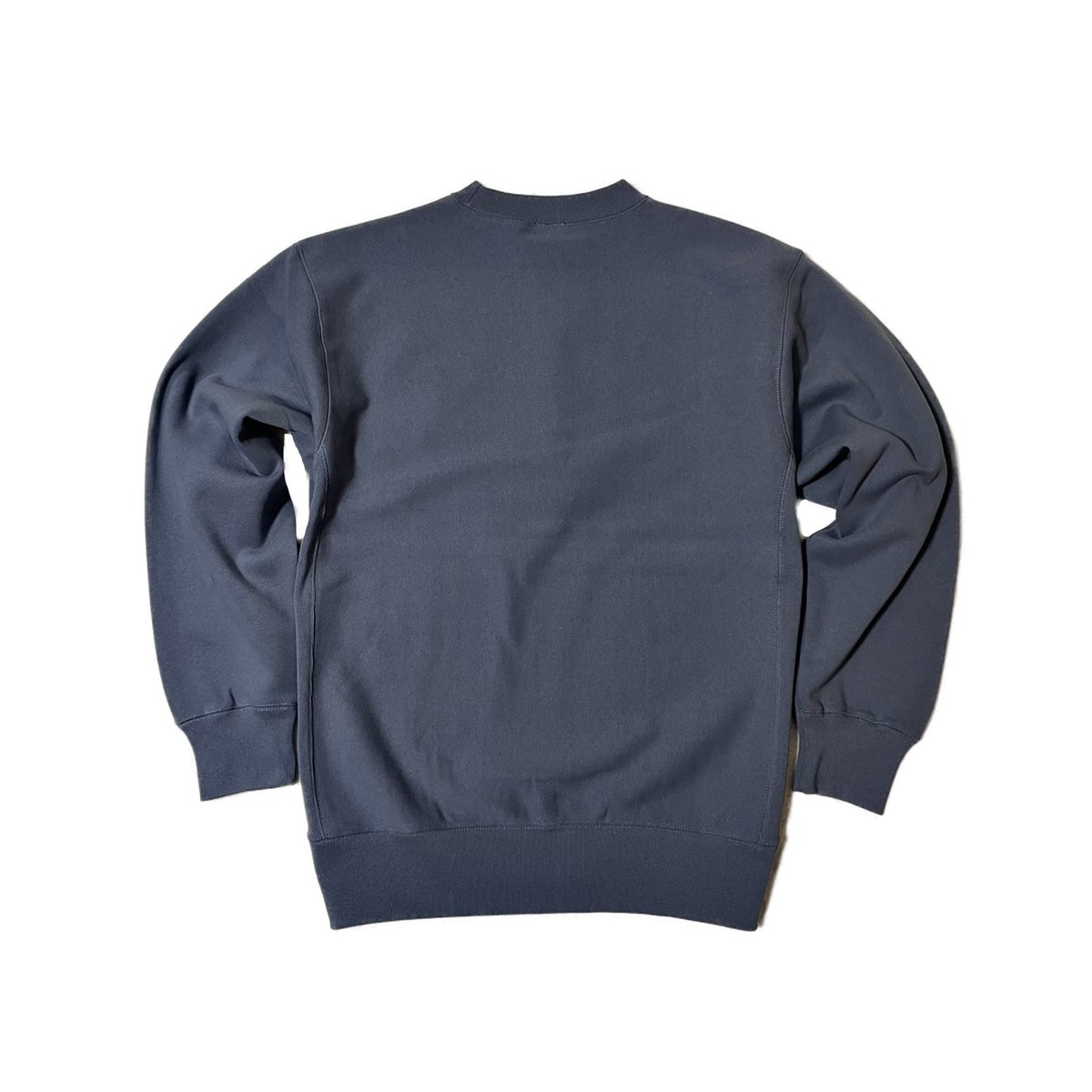 TORYBRAND048's tweet photo. ◆◆NEW ITEM◆◆
【SKATE LOGO CREW NECK SWEAT】
color:NAVY

スケートモチーフにアレンジしたメインロゴをスウェットと同色の刺繍で左胸に施した12ozの裏起毛クルーネックスウェット
シンプルながら高級感のある1枚
https://t.co/8ZAS8KbszB https://t.co/6GP8HYCwyJ