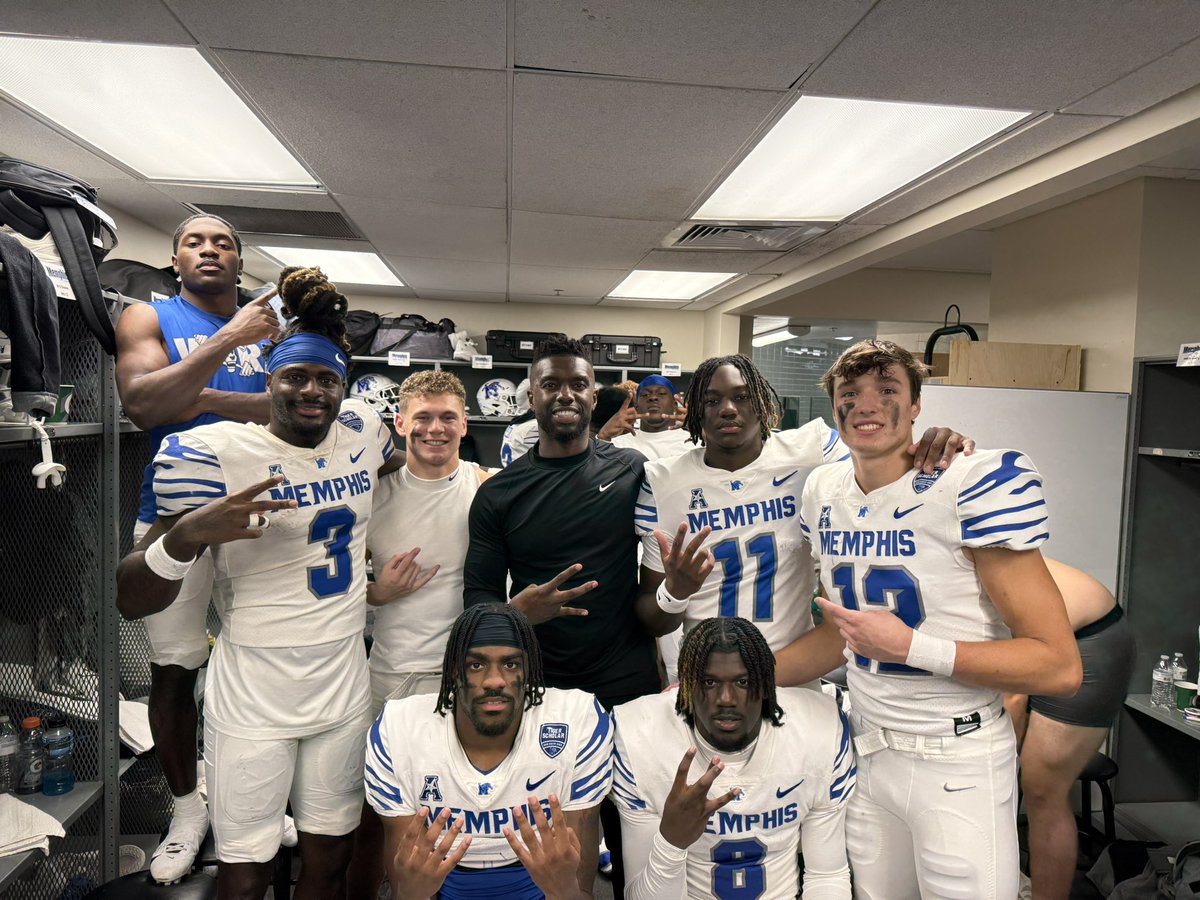 Thankful for another 10-Win Season! 

Ⓜ️🔥👐🏾 HOT BOYZ 👐🏾🔥Ⓜ️