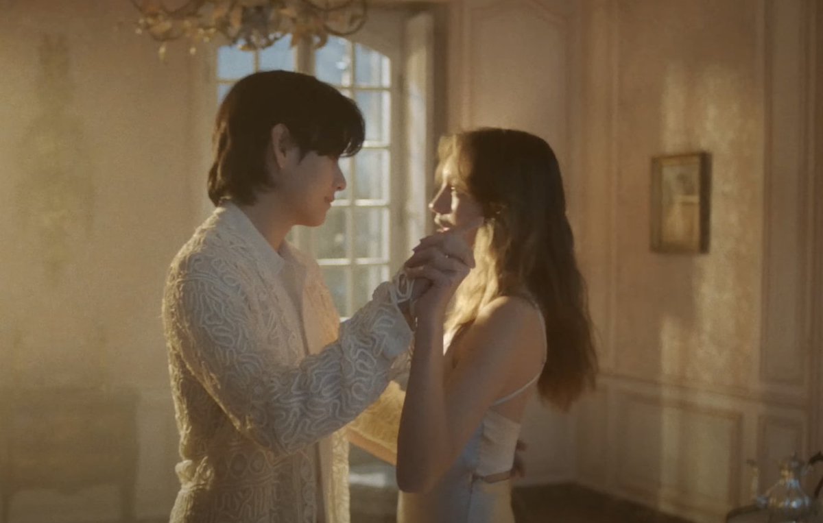 charts_k's tweet photo. V 'Winter Ahead (with PARK HYO SHIN)' Official MV

https://t.co/YYpb75DUQl https://t.co/Vq7dJRgFeQ