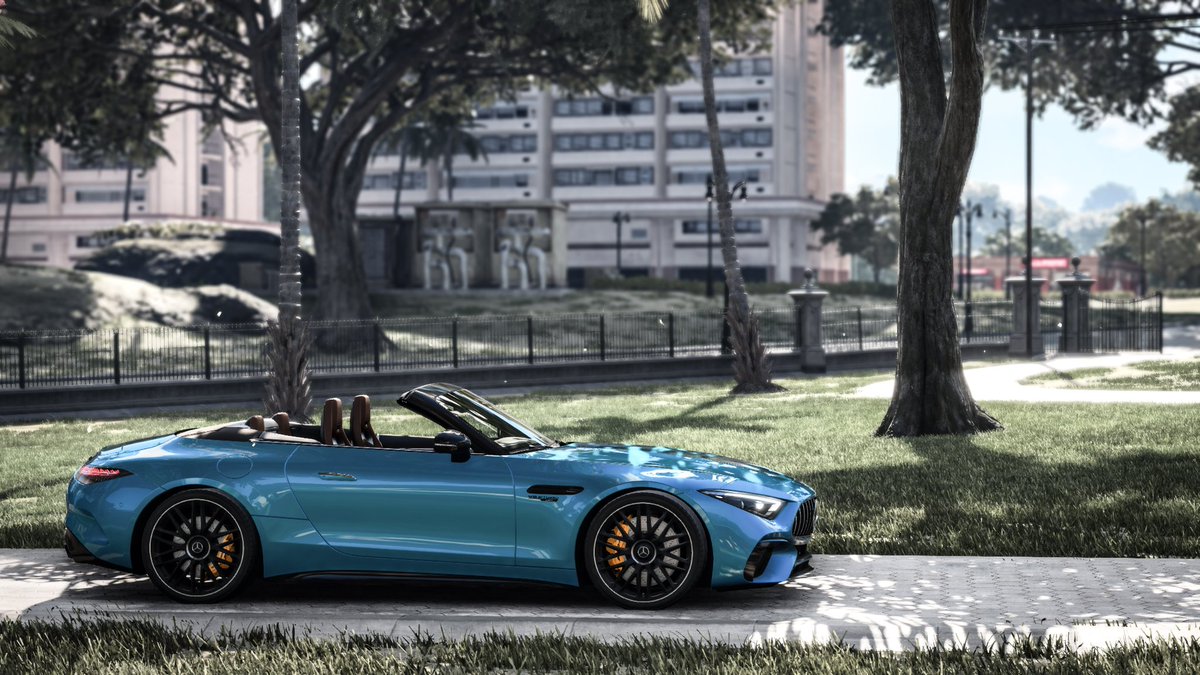 Photogra2In's tweet photo. Petit shoot sur #TheCrewMotorfest sur la nouvelle SL63 AMG dans une configuration Côte d'Azur, bleue et cuir camel #carphotography https://t.co/K4TpVMQDq1
