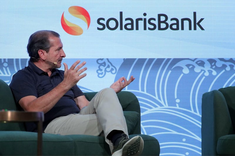 🚨 #SolarisBank: A #Fintech Unicorn at a Crossroads

Once a trailblazer in the European fintech industry with a €1.4 billion valuation, Solaris Bank is now facing significant challenges that could reshape the future of Banking-as-a-Service (BaaS). 💳📉

ratex42.com/solaris-a-fint…