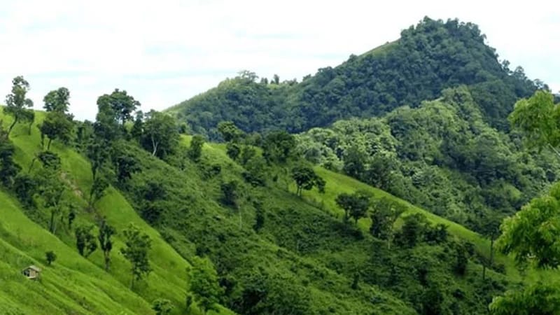 রুমায় কেএনএ”র আস্তানায় সেনাবাহিনীর অভিযান অব্যাহত, অস্ত্র উদ্ধার