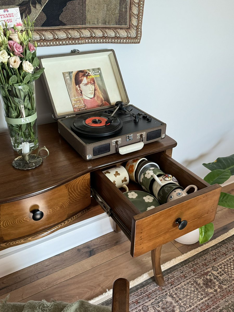 غرفتي الجديدة جاهزة ومستعدَّة 
للشتاء 🕯️🤎