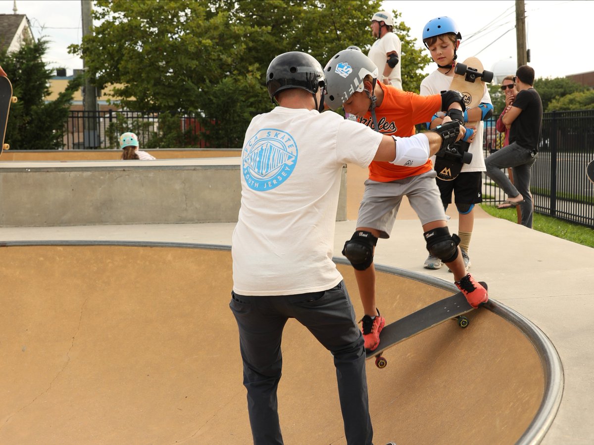 TheFCATeam's tweet image. Remember, God is with you at every practice, game, and team meeting, ready to guide you toward deeper relationships and eternal impact.

How can you invite God in your coaching today? #Devotion #Coach #Influence