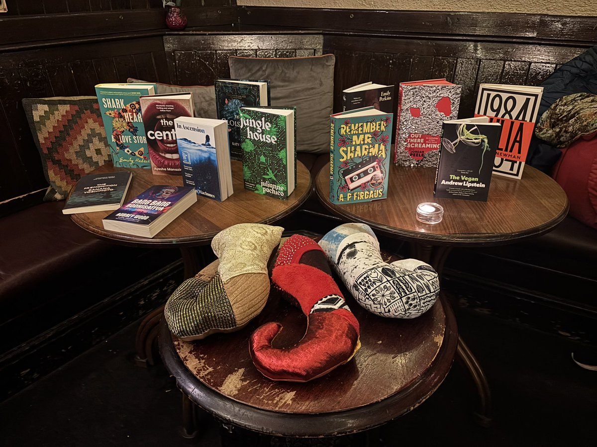 This week we announced our final winners of The Kitschies:

Red: Julia by Sandra Newman

Gold: The Centre by Ayesha Manazir Siddiqi

Inky: Out There Screaming, design by Janay Nachel Frazier &amp; Stuart Wilson, art by Arnold J. Kemp

HUGE congratulations to the winners!