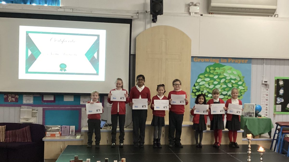 LauraShore6's tweet photo. Super Success certificates this week! 👏 #joeyscw @stjs_staveley https://t.co/CT0IdEggEu