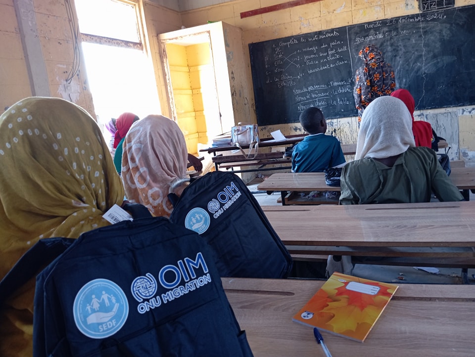 OngSedf's tweet photo. L'ONG SEDF a lancé le volet Appui scolaire des enfants et jeunes des Familles migrant à haut Risque d'Exclusion (FARE). 50 enfants et jeunes en situation de mobilité sont accompagnés. 
Le projet PROSPEM intervient à Nouakchott et Nouadhibou. Il est financé par @OIM @Mauritanie https://t.co/qdO1cgoI3P