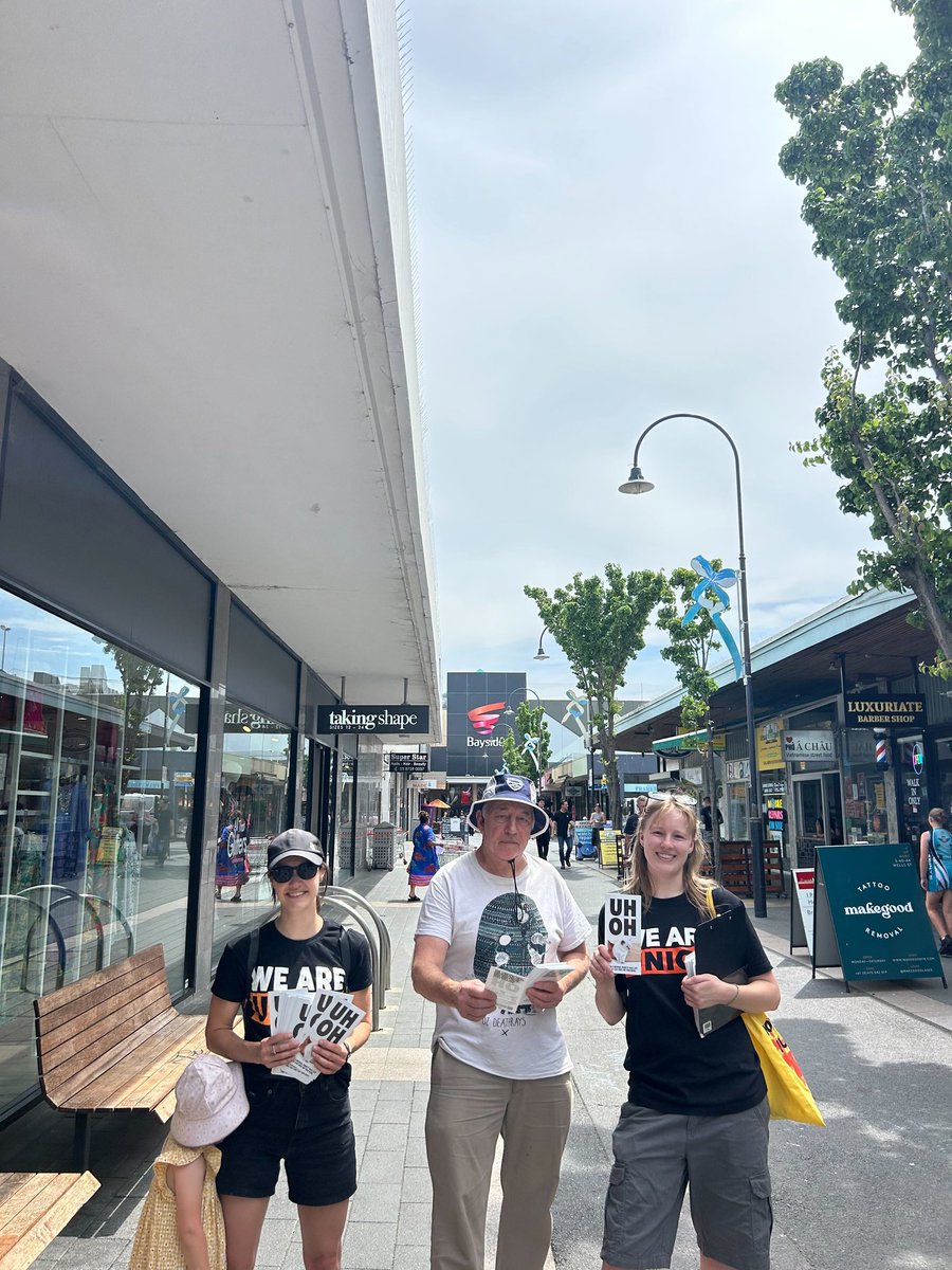 Felicity Sowerbutts (@felicityls) on Twitter photo Throw back to volunteering last Saturday to talk to community members in the scorching heat in Frankston <a href="/VicUnions/">Victorian Trades Hall Council</a> Throw back to volunteering last Saturday to talk to community members in the scorching heat in Frankston <a href="/VicUnions/">Victorian Trades Hall Council</a>