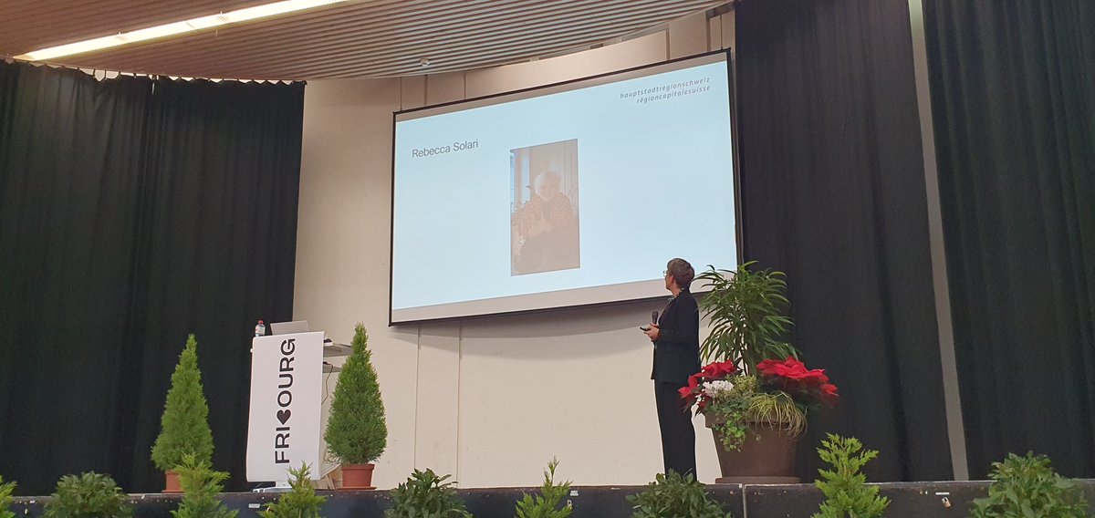 🎶Zum 2. Mal hat die @hauptstadt_CH heute am #ForumHRS den Prix du Bilinguisme zur Förderung junger Kunstschaffender verliehen. Gewonnen haben die Akademie für aktuelle Musik Schweiz (<a href="/anderageru/">Gerhard Andrey - Nationalrat & Unternehmer</a> &amp; Pascal Vonlanthen) und Rebecca Solari.