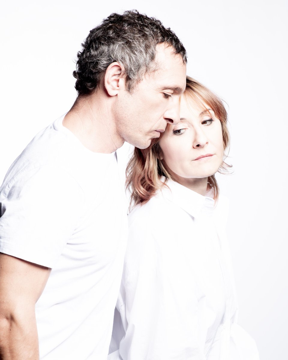 ¡UN TRANVÍA LLAMADO DESEO llega al Arriaga en 🗓️febrero!
David Serrano adapta el clásico de Tennessee Williams, alejándose voluntariamente de la referencia cinematográfica para encontrar su propio camino.
+Info➡️ goo.su/Meo2
#Bilbao #TeatroArriaga