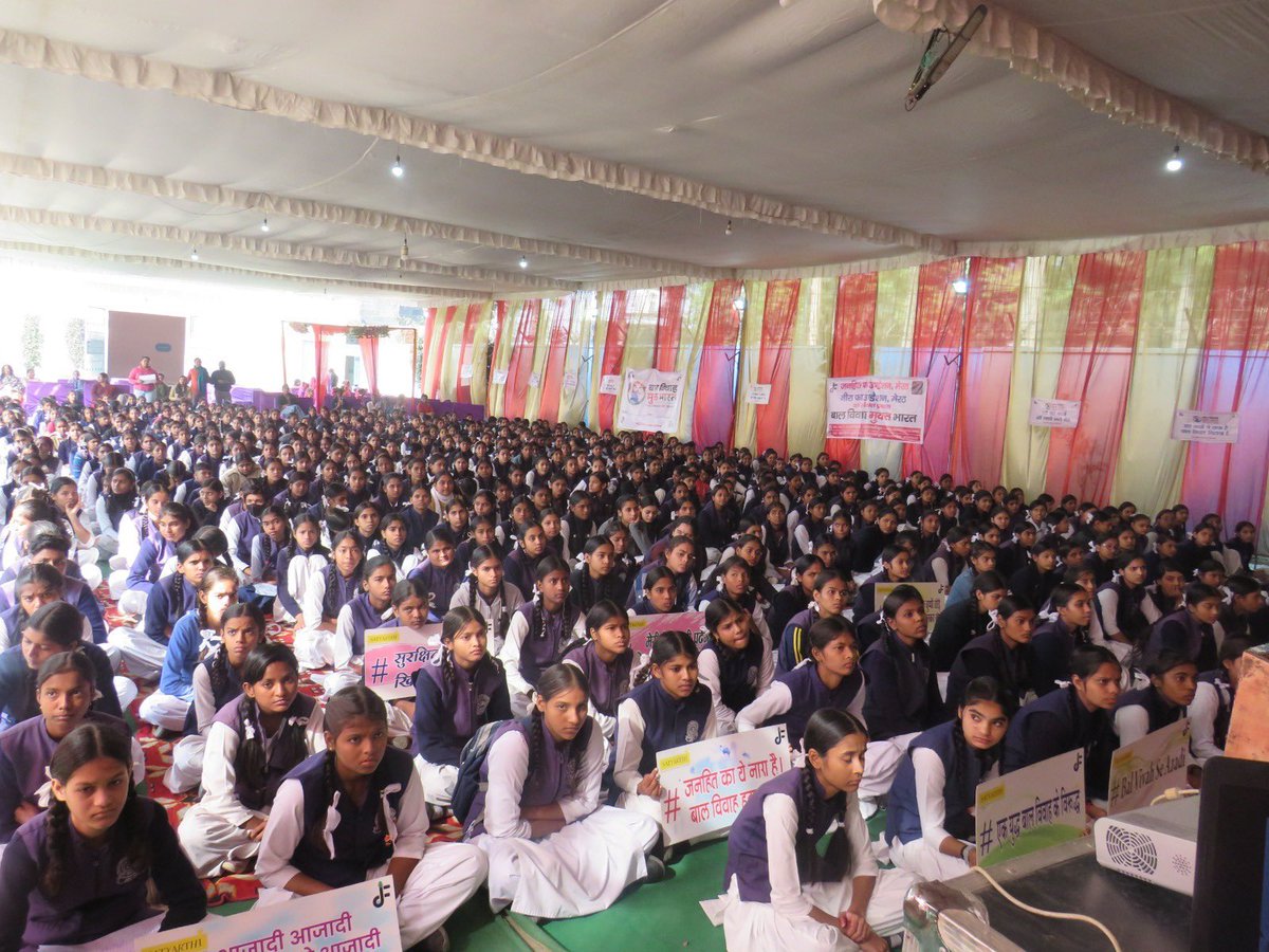 NeeraFoundation's tweet photo. बालिकाओं  ,महिलाओं ने मिलकर उठाई आवाज़ -बाल विवाह  है एक कुप्रथा आओ मिलकर करे इसका समूल विनाश @cdomeerut @DmMeerut @SuchnaMeerut  @UPMahilaKalyan @MinistryWCD https://t.co/TbLgECXkXa