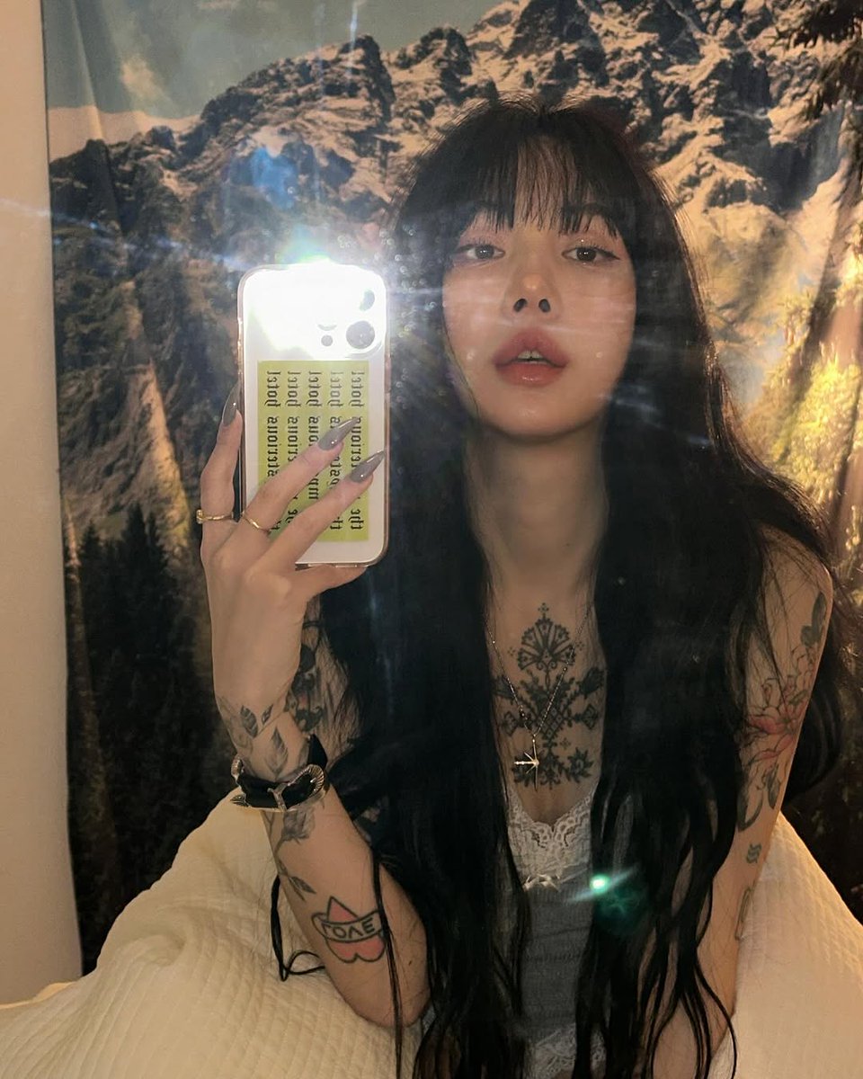 ㅤㅤ
ㅤㅤㅤㅤㅤㅤㅤㅤ  𝗇𝗈𝗍𝗁𝗶𝗻𝗴 𝒍𝗂𝗄𝖾 𝖺 𝗀.𝗂𝗿𝗹
ㅤㅤㅤㅤㅤㅤㅤㅤけ𓈒 ꭐ𝗂𝐭𝗁 𝖺 𝘤𝘢𝘯𝘤𝘦𝘳 𝗌𝗎𝗇.
ㅤㅤㅤ