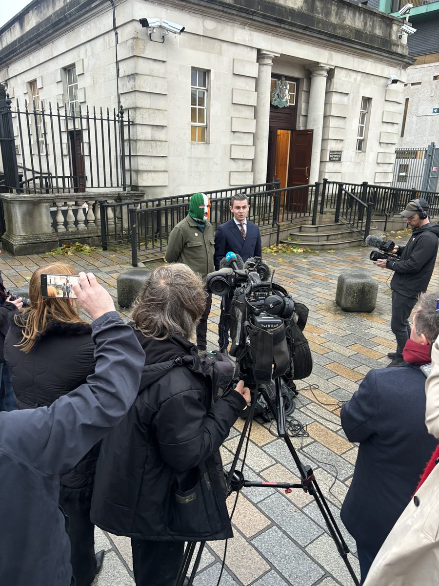 Daniel Lambert tweet media