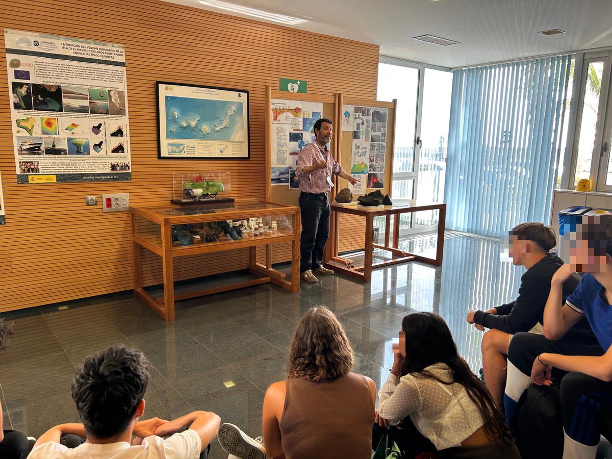 IESBenitoperezarmas (@iesbparmas) on Twitter photo 🆕🗣Visita al Instituto Oceanográfico de Canarias <a href="/ieo_canarias/">IEO Canarias</a> 🔝Investigadores científicos de primer nivel mostraron ayer a nuestro alumnado de Geología y Biología de 1º Bachillerato las maravillas que esconde uno de los lugares más inexplorados de nuestro planeta: el océano🌊 🆕🗣Visita al Instituto Oceanográfico de Canarias <a href="/ieo_canarias/">IEO Canarias</a> 🔝Investigadores científicos de primer nivel mostraron ayer a nuestro alumnado de Geología y Biología de 1º Bachillerato las maravillas que esconde uno de los lugares más inexplorados de nuestro planeta: el océano🌊