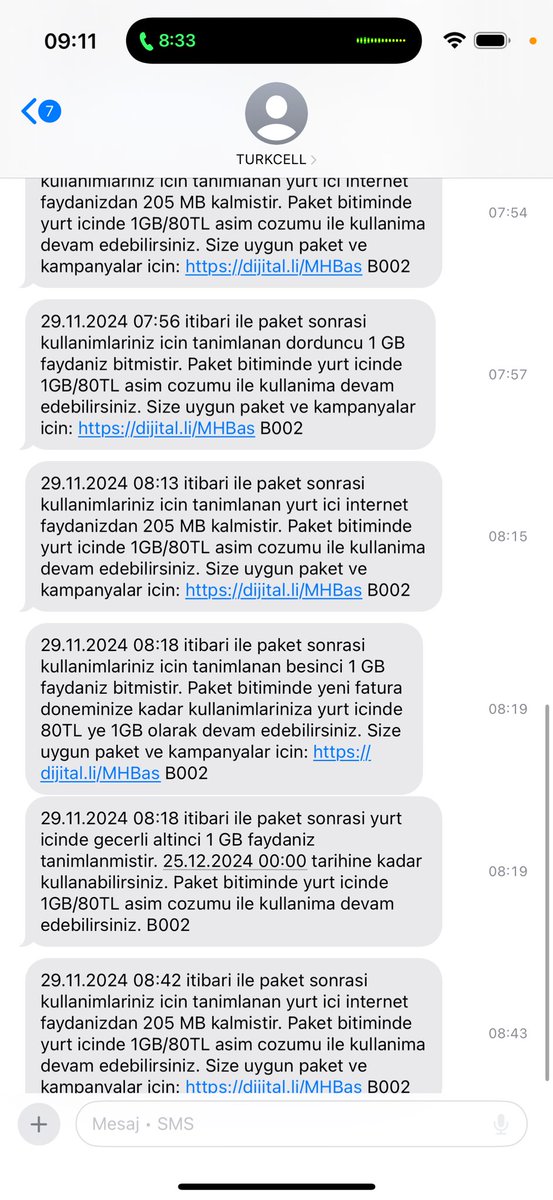 Turkcell gece ben uyurken 20 gb internetimi yemiş,yetmemiş ben hâla uyurken 5 adet 1 gb tanımlayıp onları da yemiş  <a href="/Turkcell/">TURKCELL</a> <a href="/TcellPlatinum/">Turkcell Platinum</a> bu nasıl olabilir??? Müşteri hizmetlerini arıyorum burdan şikayet alamıyoruz gidin uygulamadan bildirim yapın diyor neyin kafası bu?