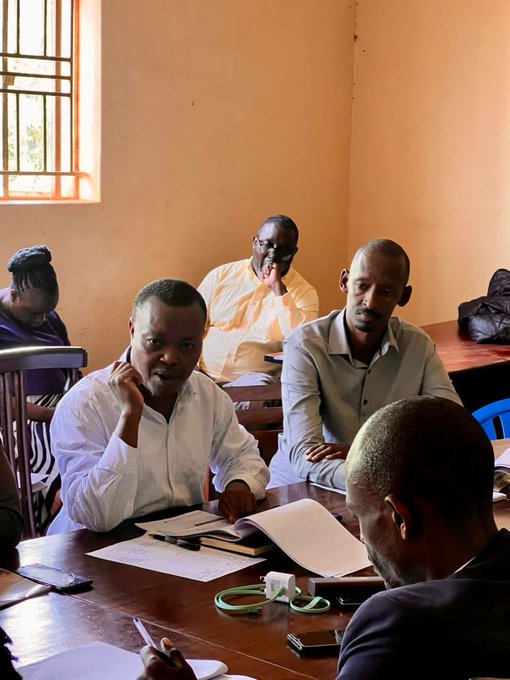 NodeGroupOnline's tweet image. The CAO of Kiboga DLG, Mr. Nsubuga Zirimenya Saul, highlights critical contributions towards shaping the draft #NDPIV Driving development and progress for a brighter future  
 #LGonNDPIV #PlanningForDevelopment