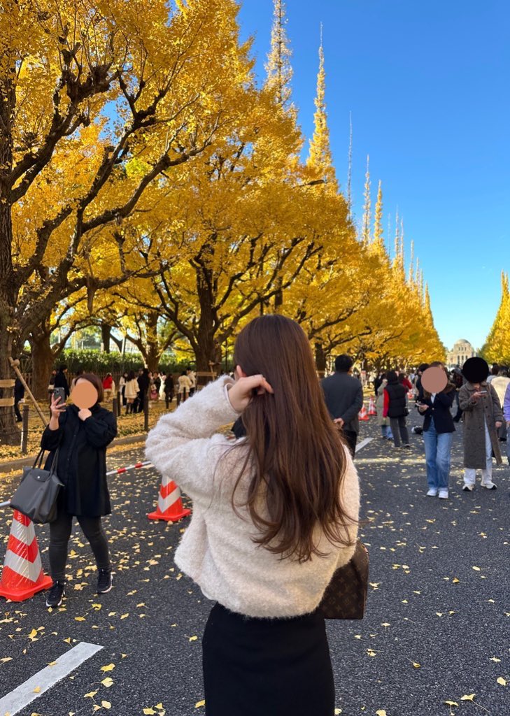 bmoon_07's tweet photo. 秋遊び🍂🤍 https://t.co/F1fmSmylrR