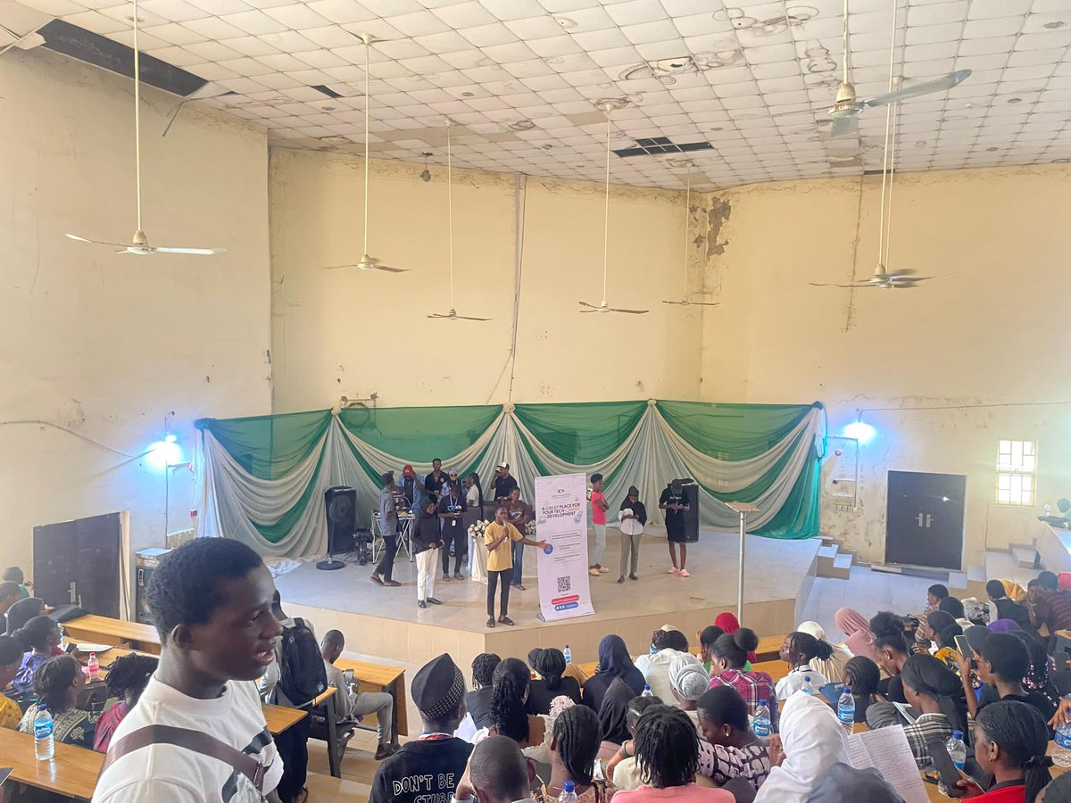 💥 Layi once said " Info leyan fin fo"

 Information meets creativity as our team collaborated with the faculty of Communication and Information Sciences today.

There's no doubt our world relies on information which is like air in the tech world, it is everywhere.
