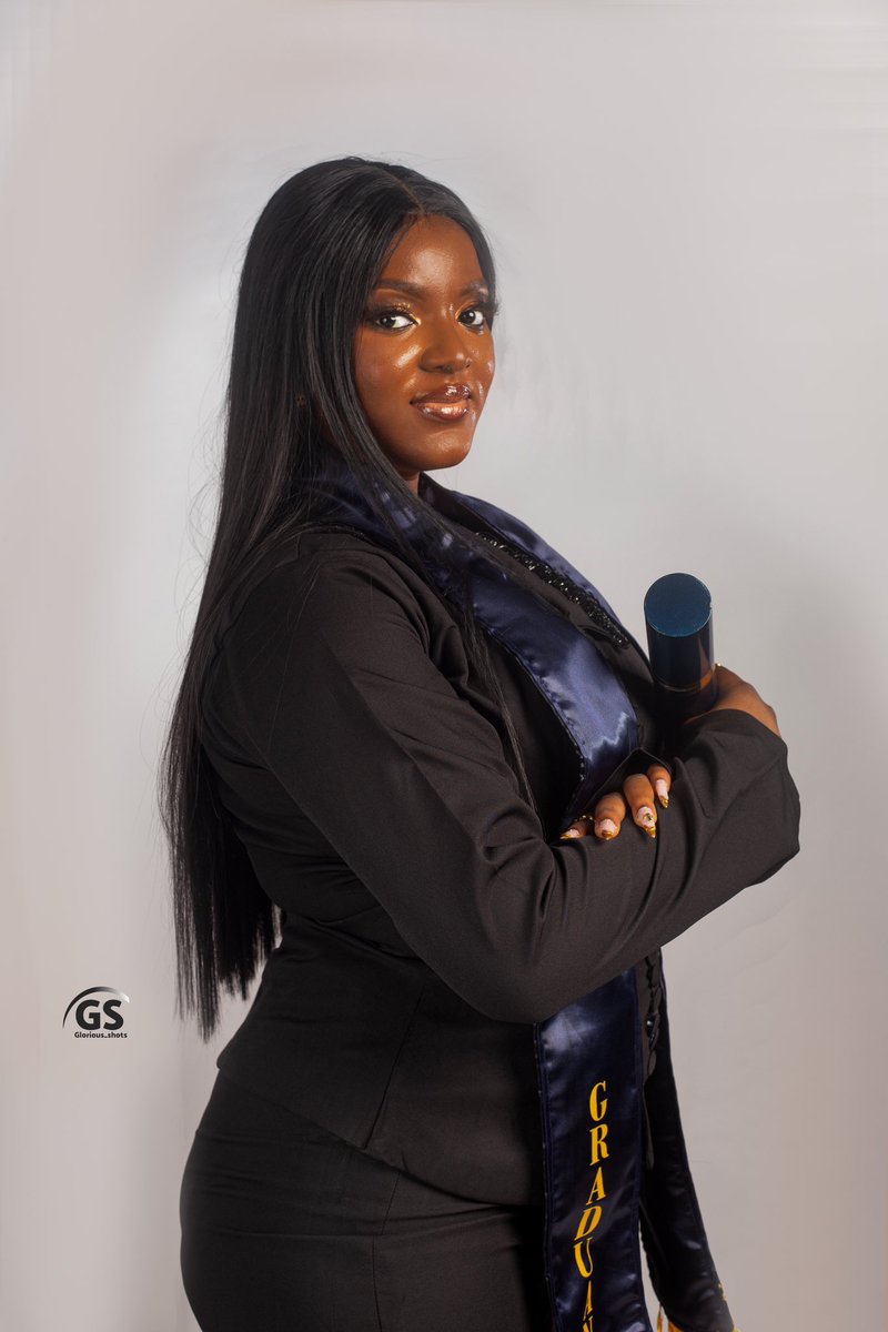 ooreeooluuwaa_'s tweet image. B.Eng (Hons) Electrical Electronics Engineering 🤩