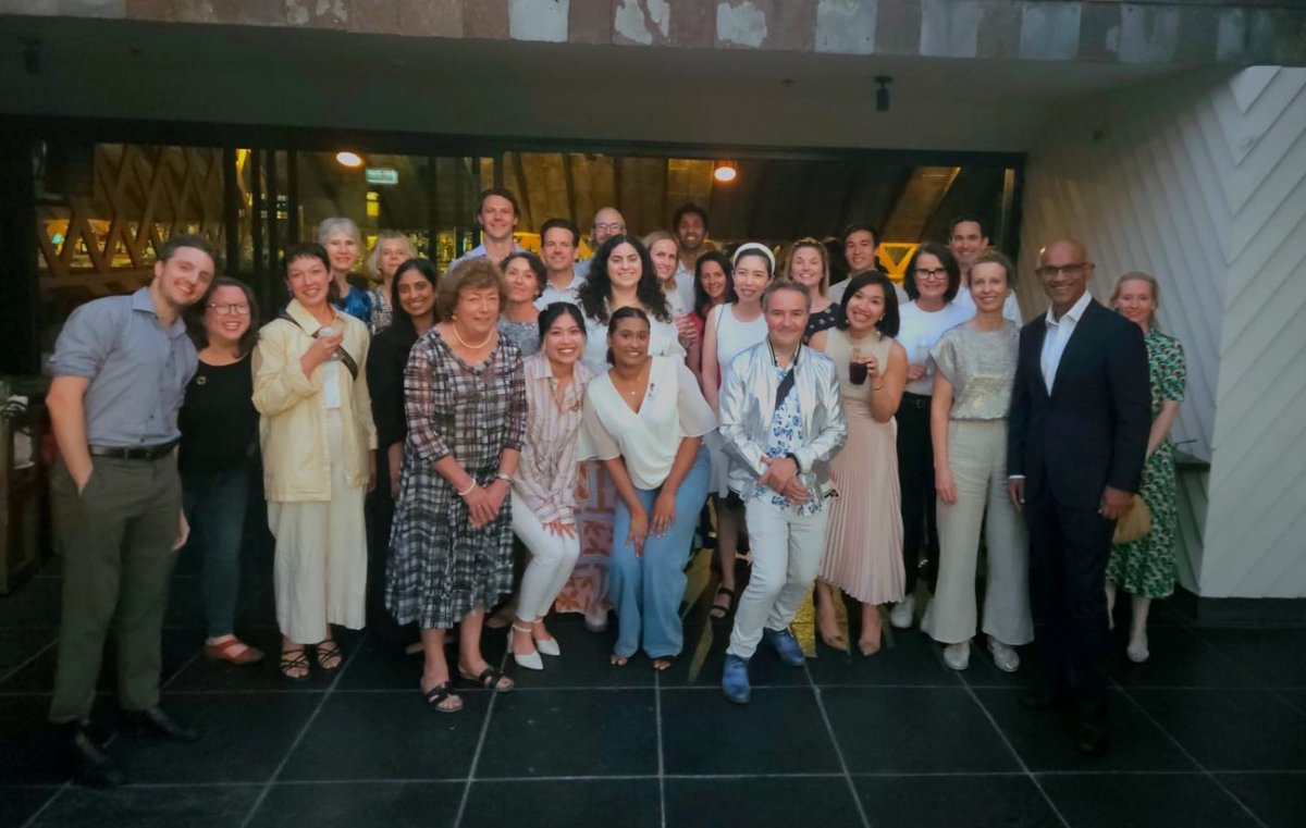 Ben Solomon (@bensolomon1) on Twitter photo Celebrating the end of another year with the <a href="/PeterMacCC/">Peter Mac Cancer Centre</a> <a href="/TheRMH/">The Royal Melbourne Hospital</a> Lung team 🫁 A real privilege to work with such an amazing bunch of individuals/friends #WeBeLungTogether #LCSM missing <a href="/TommyJohn00/">Prof Tom John</a> <a href="/_ShankarSiva/">Shankar Siva</a> Celebrating the end of another year with the <a href="/PeterMacCC/">Peter Mac Cancer Centre</a> <a href="/TheRMH/">The Royal Melbourne Hospital</a> Lung team 🫁 A real privilege to work with such an amazing bunch of individuals/friends #WeBeLungTogether #LCSM missing <a href="/TommyJohn00/">Prof Tom John</a> <a href="/_ShankarSiva/">Shankar Siva</a>