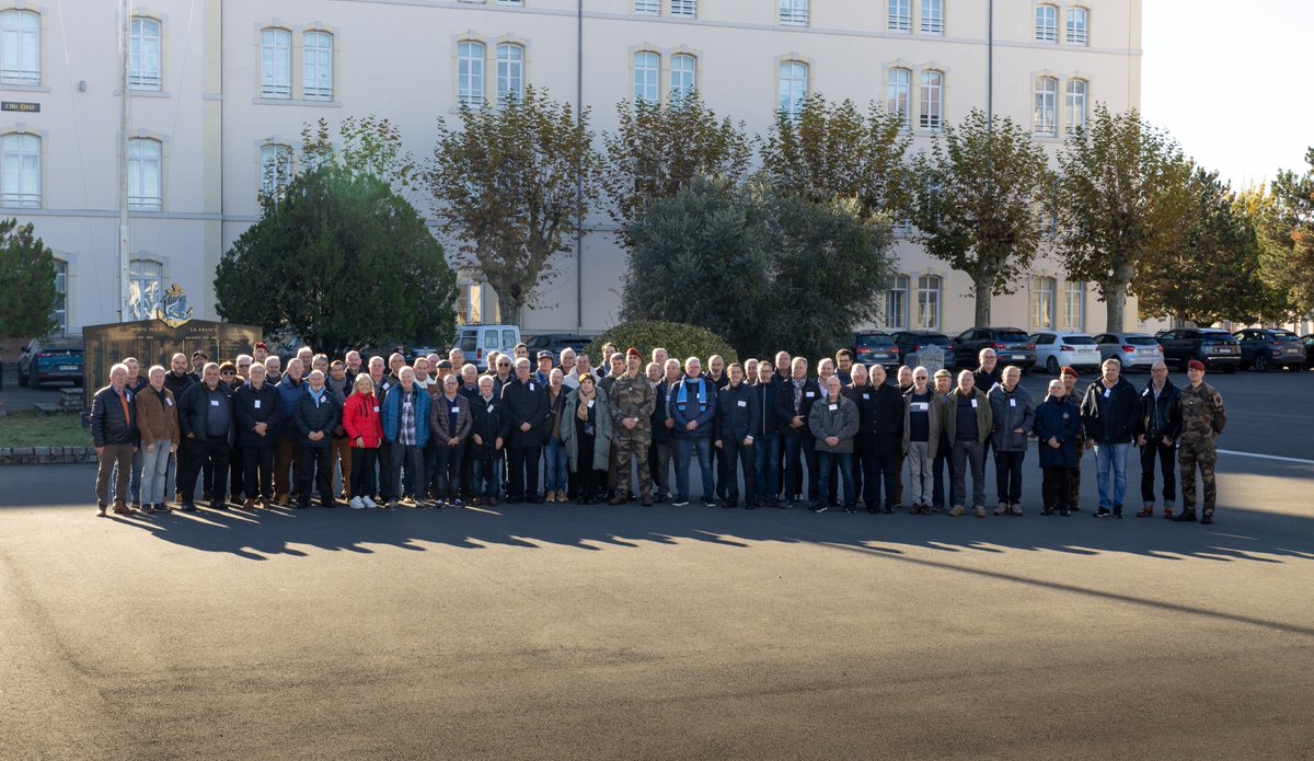 Les maires des communes de Castres et ses alentours se sont plongés dans l'univers du 8e RPIMa. Ils ont pu découvrir les missions, les nouveaux matériels en dotation ainsi que les installations de préparation opérationnelle du régiment🪖