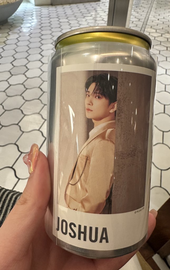 tutiya_7's tweet photo. セブチ　SEVENTEEN 自販機　交換

譲　ジョシュア
求　ウジ

本日名古屋ドームでの手渡し可能。
よろしくお願いいたします。 https://t.co/q2cHfsVgcs