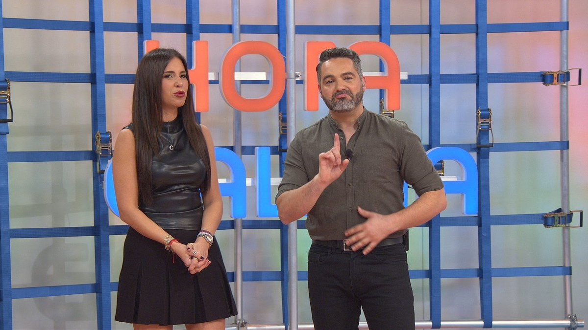 🗣️ Ayer <a href="/hora_galega/">Hora Galega</a> logró 166.000 ESPECTADORES ÚNICOS (AA).

📣 El programa registró 64.000 espectadores de media y un 11.8% de cuota de pantalla

#HoraGalega

#Audiencias 📺📊